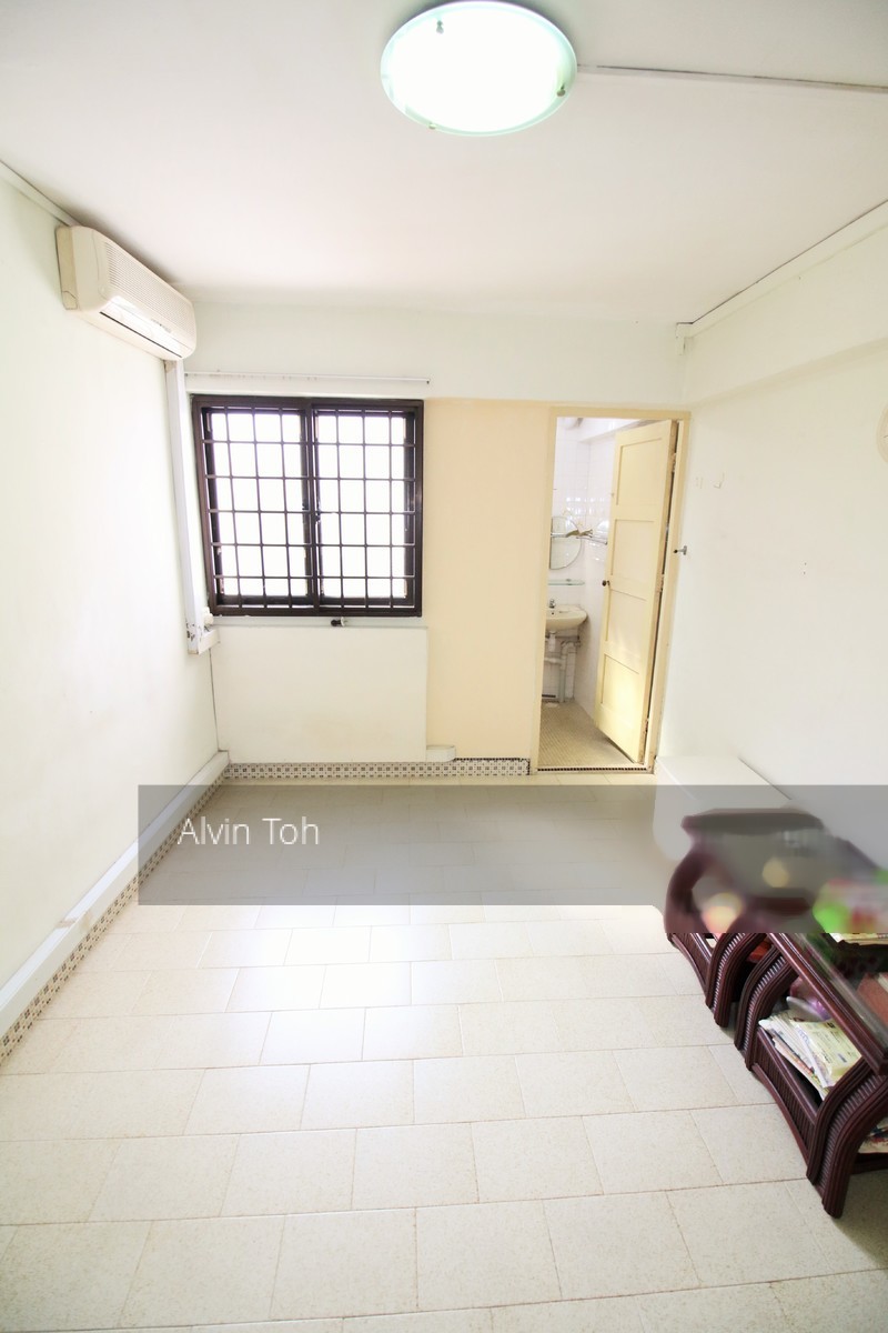 Blk 264 Jurong East Street 24 (Jurong East), HDB 3 Rooms #192949302